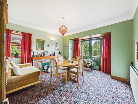 Dining Room: