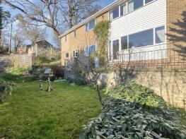 5, Priory Copse, Peppard Common, Henley-on-thames RG9 5LH