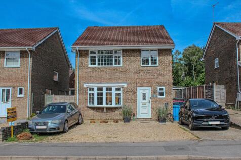 Lytchett Drive, Broadstone, Dorset, BH18