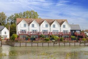17 Ropewalk, North Quay, Sittingbourne ME9 9HL