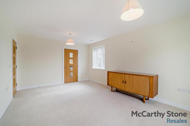 8663200-interior12-800.jpg