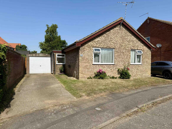 2 Bedroom Detached Bungalow for Sale - Felixstow