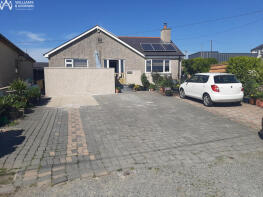 Cefn Glas, Road From Carmel Past Ty Croes To Junct At Gorwil Newydd, Carmel, Llannerch-y-medd LL71 7DF