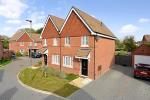 47, Hewitts Road, Cranleigh GU6 8US