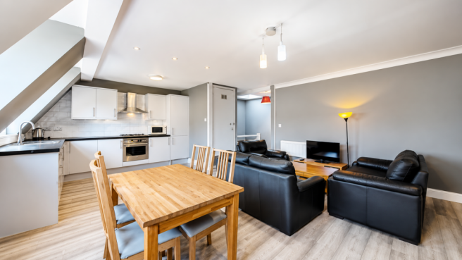 Living area / Dining