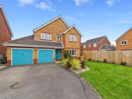 8, Kemble Grove, Cheltenham GL51 6TX