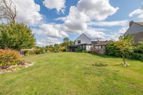 7, Ashcroft, St. Neots PE19 6SE
