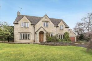 Glyn Garth, Wains Road, Cirencester GL7 7AN