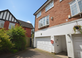 16, Kersal Crag, Salford M7 4SL