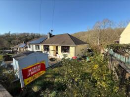 4, Bro Tygwydd, Parcgweydd Hill, Cardigan SA43 2QX
