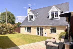Brambleside, Church Hill, Northampton NN6 8RW