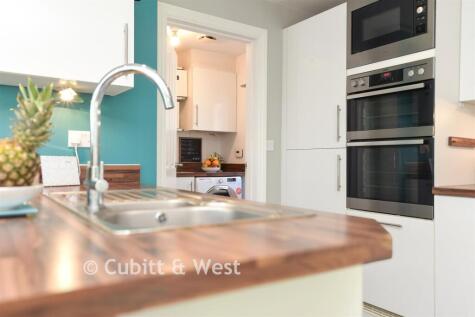 Haine Close, Horley, Surrey