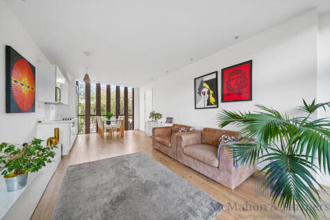 11 Cabanel Place, London, London, London, SE11