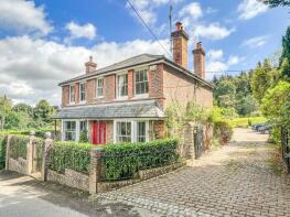 Wren House, Ballards Hill, Battle TN33 9DA