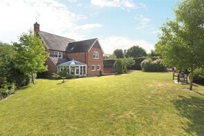 Hollybush House, Wilcot SN9 5NS