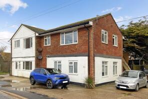 Ground Floor Flat, 59 Fernlea Court, Lydd Road, Rye TN31 7RS