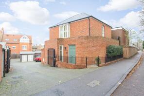 1a The Gate House, St Thomas Place, Old Ruttington Lane, Canterbury CT1 1NY