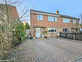 9, Brookland Close, Nottingham NG14 7EZ