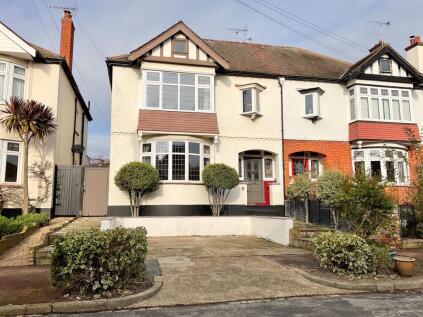 Woodfield Gardens, Leigh-on-Sea