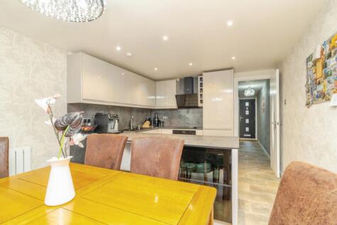 Permayne, New Bradwell, Milton Keynes, Buckinghamshire, MK13