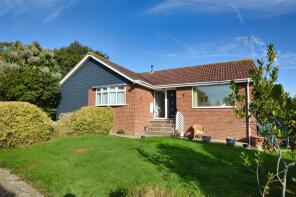 17, Caws Avenue, Seaview PO34 5JS