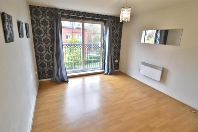 OPEN PLAN LIVING/KITCHEN AREA