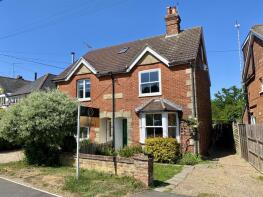 1, Mortimore Villas, Woodside Road, Chiddingfold, Godalming GU8 4RP