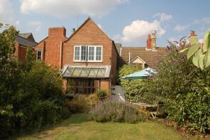 4, Main Street, Peterborough PE8 5HD