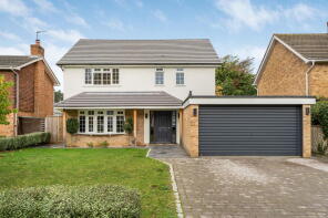 10, Pine Dean, Leatherhead KT23 4BT