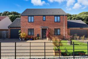 9, Martello Close, Bawdsey IP12 3FE