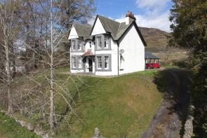 Tighnabruaich, Amulree PH8 0EE
