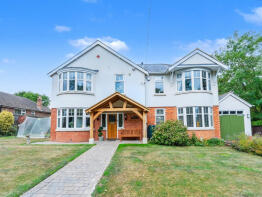 34, The Green, Hardingstone, Northampton NN4 7BU