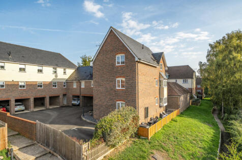 Riverside, Codmore Hill, Pulborough, RH20