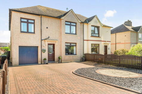 98 Bellsdyke Road, Larbert, FK5 4HF