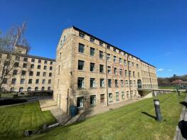 11, Burdett Court, Navigation Rise, Milnsbridge, Huddersfield HD3 4GZ