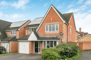 9 Shannara, Boshers Gardens, Egham TW20 9NZ