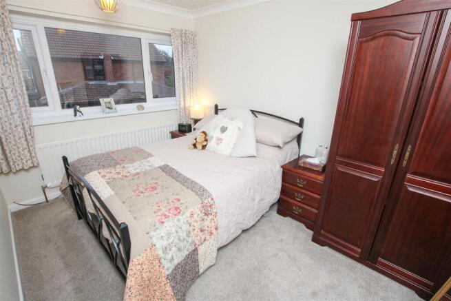 BEDROOM 2
