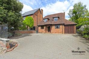 17a Magnolia Cottage, Ivy Chimneys, Epping CM16 4EL