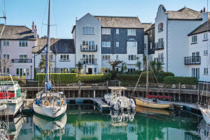 5, Osborne Villas, St Smithwick Way, Port Pendennis, Falmouth TR11 3YA