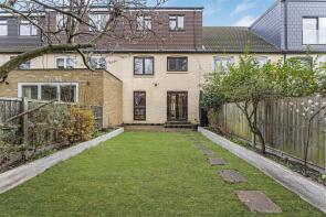 25, Brewhouse Walk, London SE16 6LD