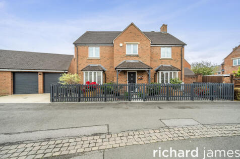 Helena Road, Redhouse, Swindon, SN25