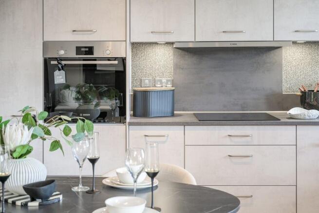 3 bedroom show apartment | kitchen with integrated appliances included