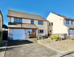 9, Greenfield Close, Helston TR12 7RT
