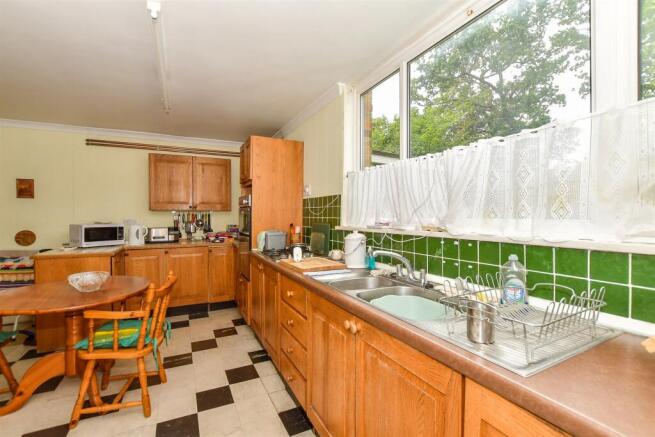 Kitchen/ Breakfast Room
