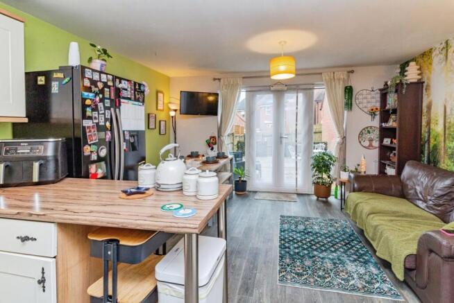 Kitchen/Dining Room
