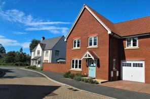 3, Cranesbill Crescent, Wotton-under-edge GL12 8EH