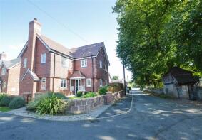 2, Magdalene View, Hadnall, Shrewsbury SY4 4AZ