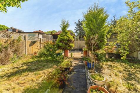 Brookfield Avenue, London, NW7
