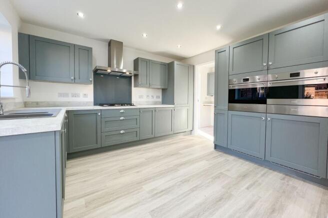 KITCHEN AND BREAKFAST ROOM