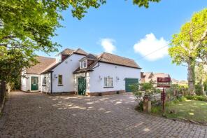 Cartref, The Common, Pulborough RH20 2PJ